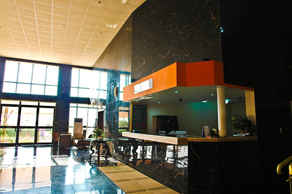 Crismon Hotel Tema Room photo